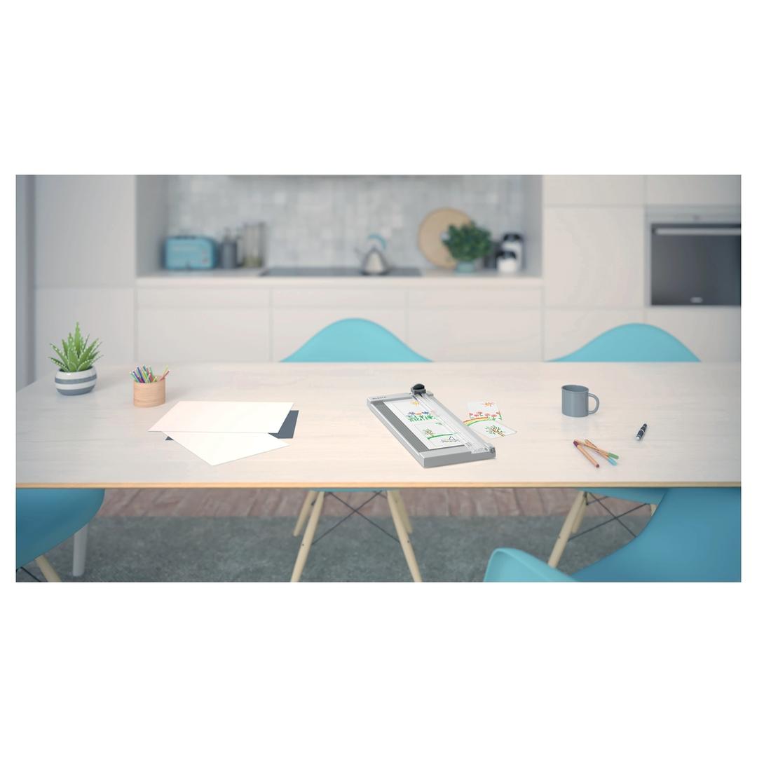 Rogneuse papier A4 à lame rotative Precision Home A4 LEITZ — Environnement
