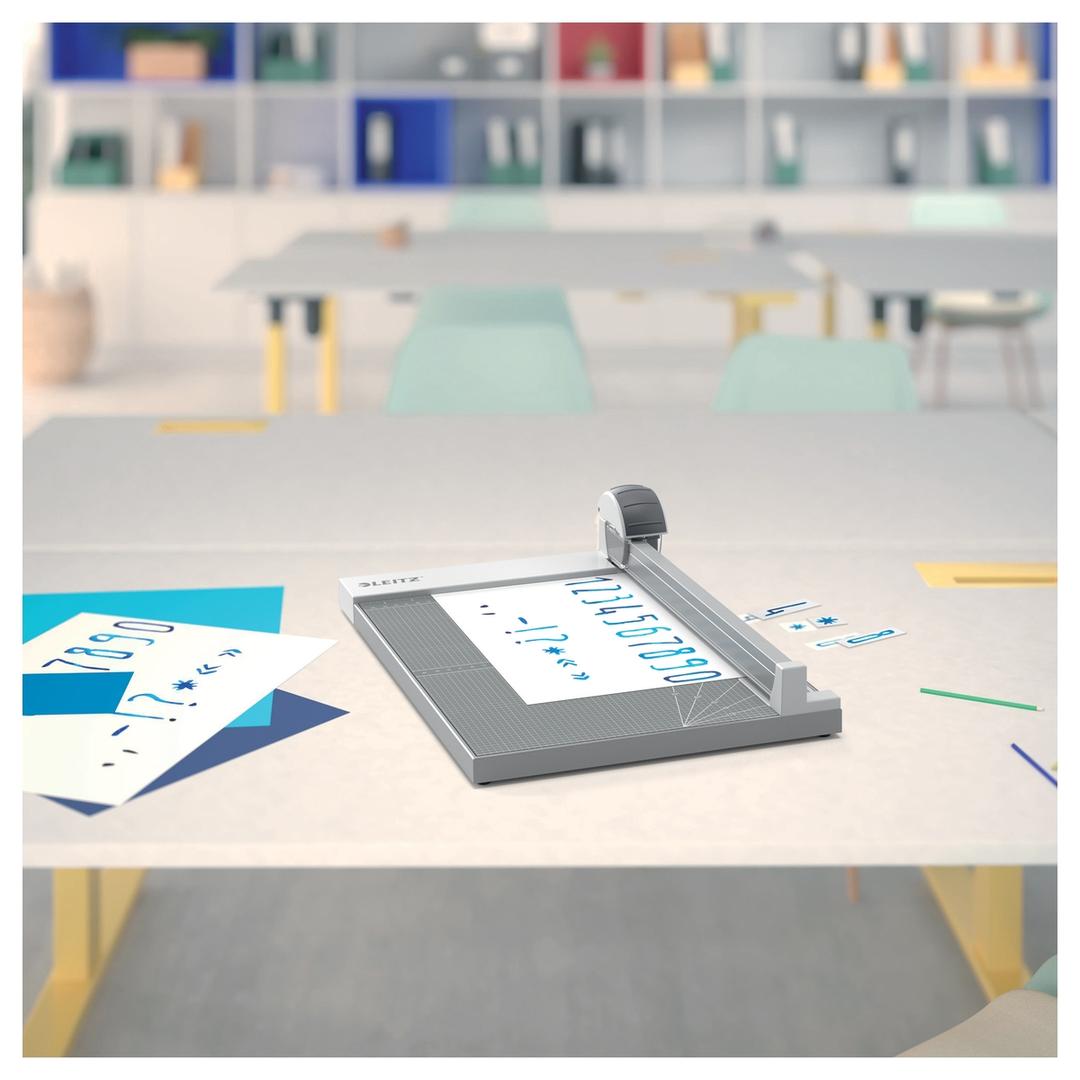 Rogneuse papier A4+ à lame rotative Precision Office A4+ LEITZ — Zoom environnement