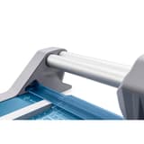 Rogneuse papier A3 à lame rotative 552 (Génération 3) DAHLE — Double rail de guidage pour une très grande précision de coup