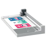 Rogneuse papier A4 à lame rotative Precision Home Office A4 LEITZ — En action
