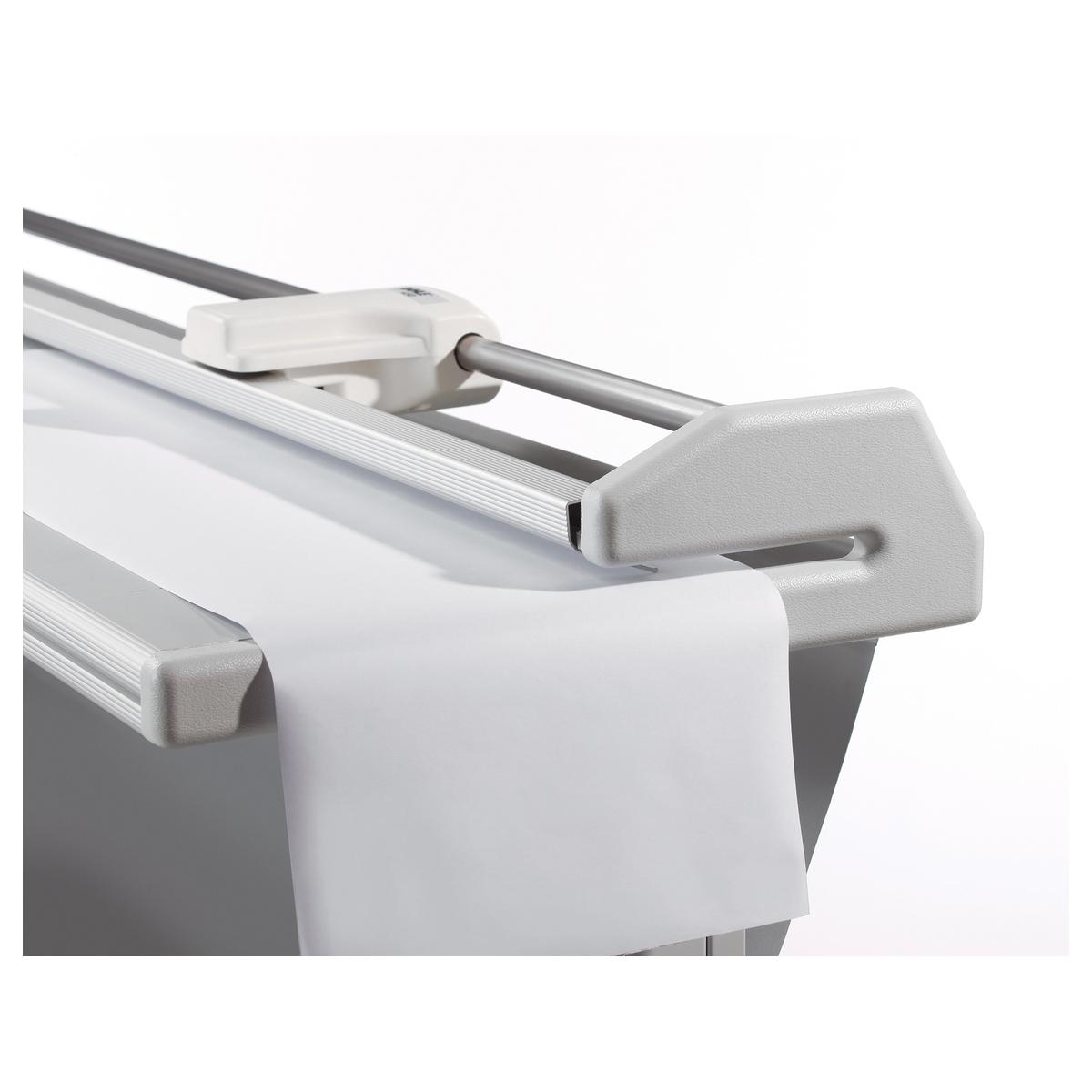 Coupeuse manuelle grand format 450 avec pieds support DAHLE — Détails en fonctionnement