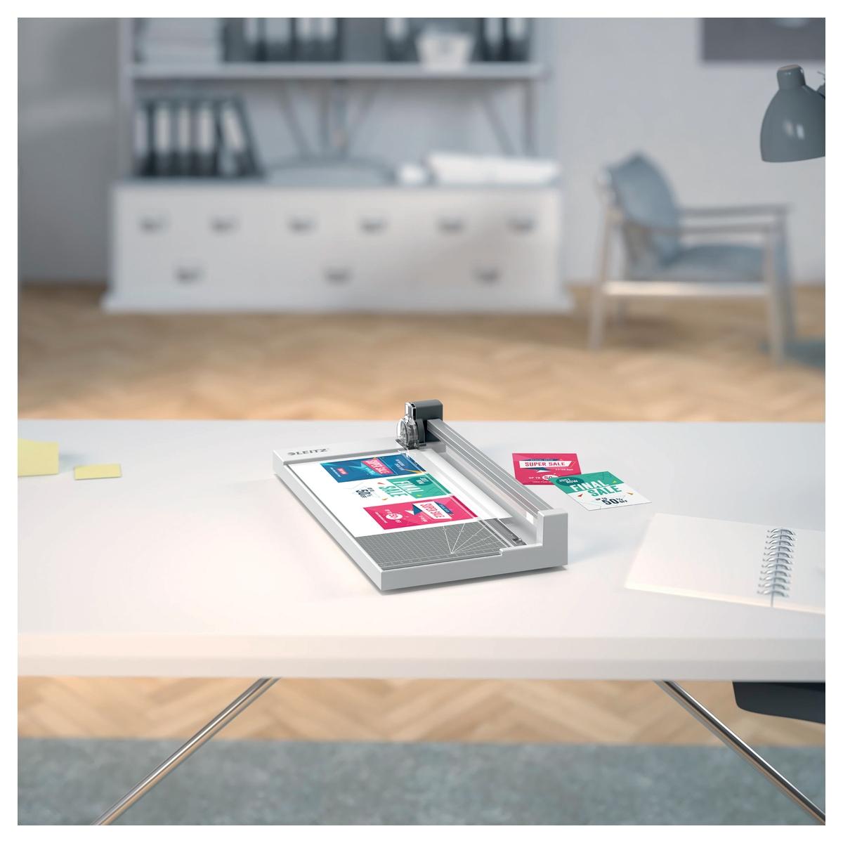 Rogneuse papier A4 à lame rotative Precision Home Office A4 LEITZ — Zoom environnement